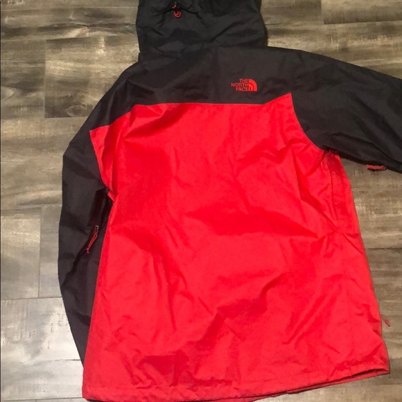 Northface light rain jacket - Picture 4 of 4